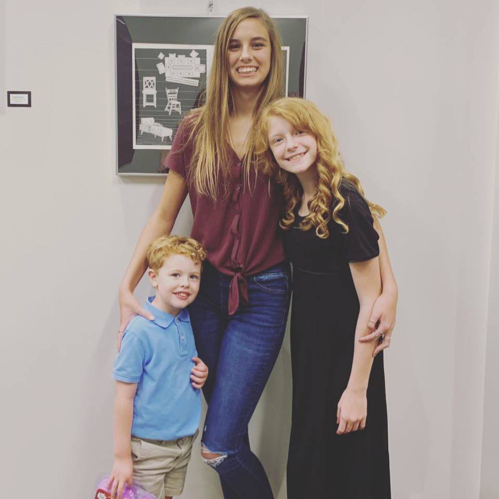 Meet your Posher, Courtney